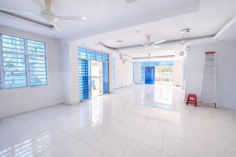 Semi-Detached House for Sale in Saujana Villa (Kajang) - Amzar Faiz - PropertyGuru.com.my