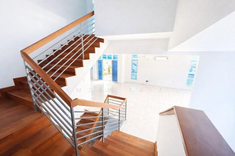 Semi-Detached House for Sale in Saujana Villa (Kajang) - Amzar Faiz - PropertyGuru.com.my