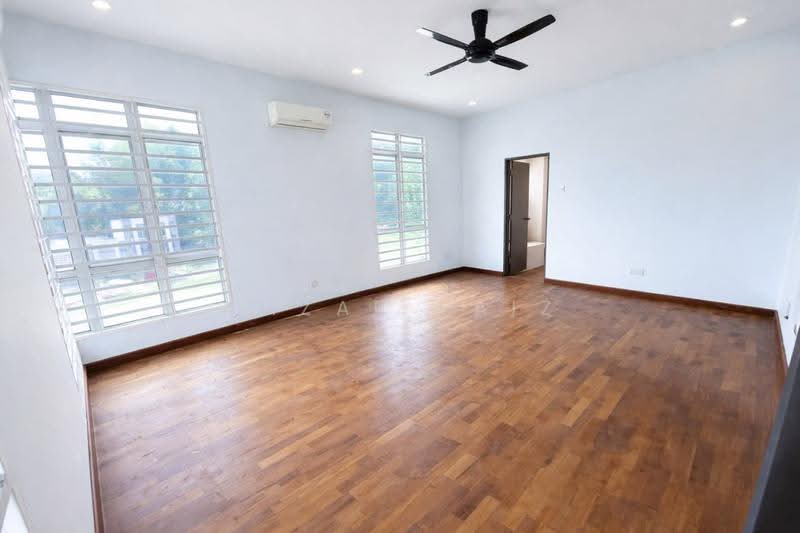 Semi-Detached House for Sale in Saujana Villa (Kajang) - Amzar Faiz - PropertyGuru.com.my