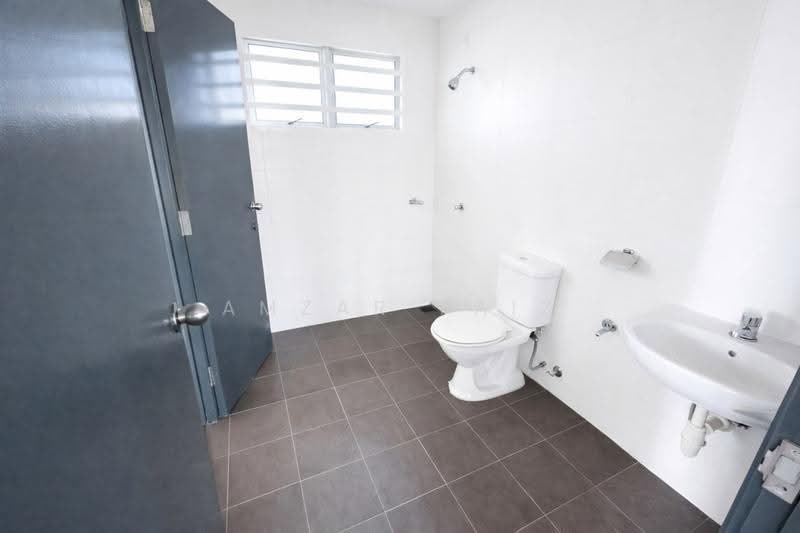 Semi-Detached House for Sale in Saujana Villa (Kajang) - Amzar Faiz - PropertyGuru.com.my