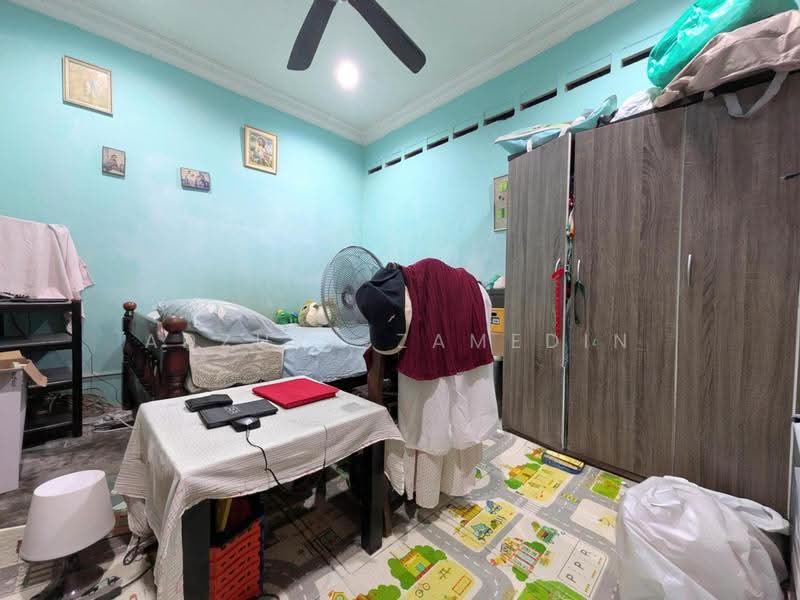 1-storey Terraced House for Sale in Bangsar Baru (Bangsar) - Adzura Zamedin - Bedroom - PropertyGuru.com.my
