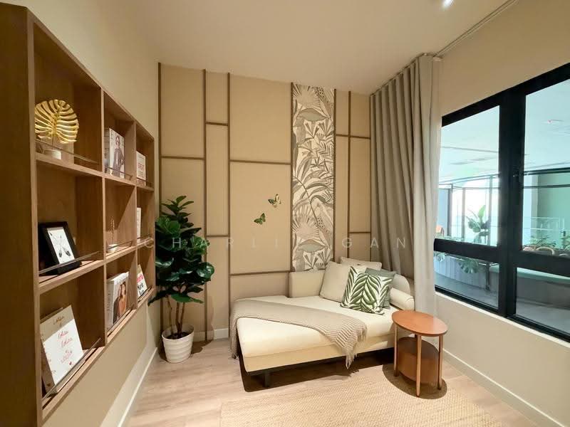 Service Residence for Sale at Alora Residences @ Avenue 25 Subang Jaya - Charlie Gan - Living Room - PropertyGuru.com.my