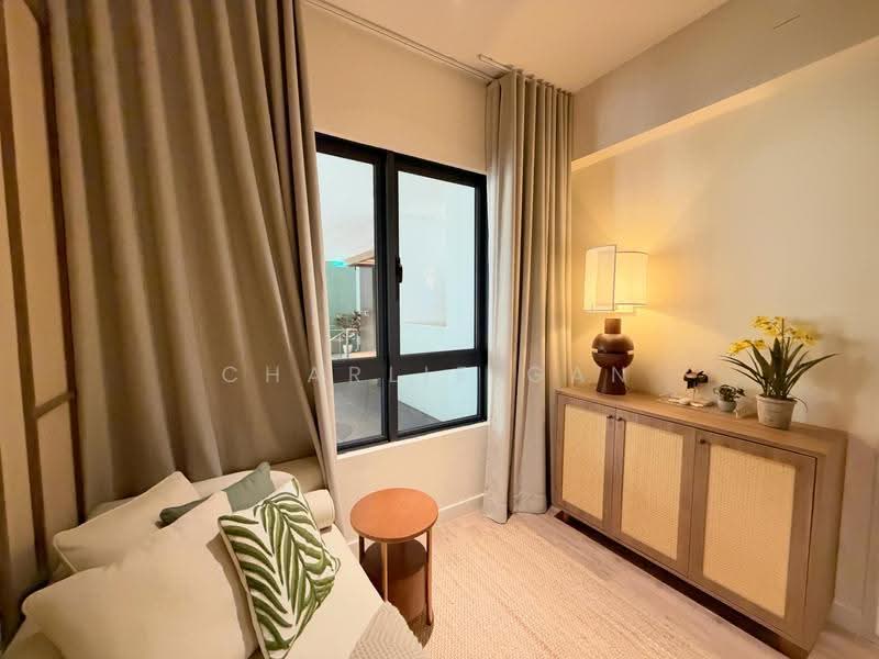 Service Residence for Sale at Alora Residences @ Avenue 25 Subang Jaya - Charlie Gan - Living Room - PropertyGuru.com.my