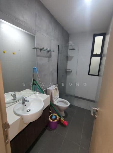 Kondominium untuk Disewa di Gala City Residences - Erica Bong - Bathroom - PropertyGuru.com.my