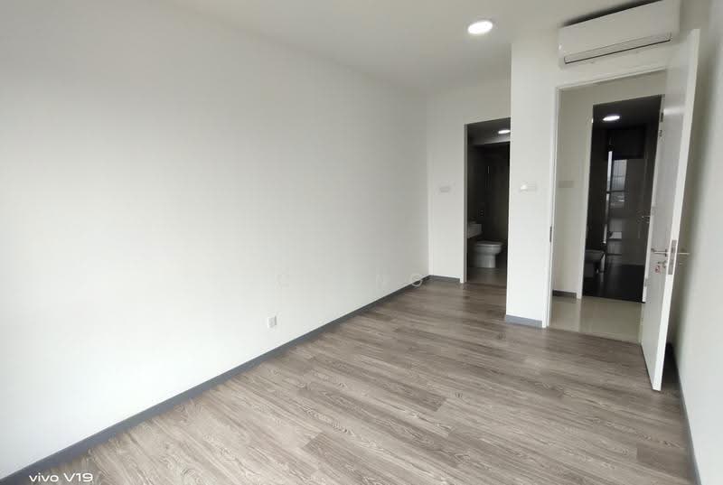 Kediaman Servis untuk Dijual di United Point (Residensi Berpadu) - CH Ng - Bathroom - PropertyGuru.com.my