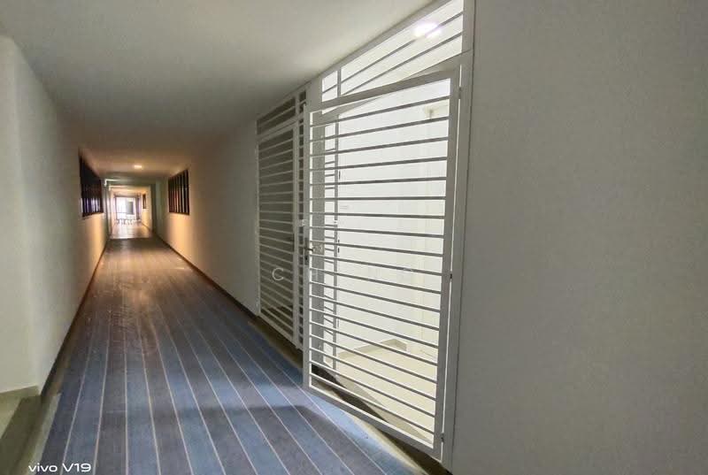 Kediaman Servis untuk Dijual di United Point (Residensi Berpadu) - CH Ng - Corridor - PropertyGuru.com.my