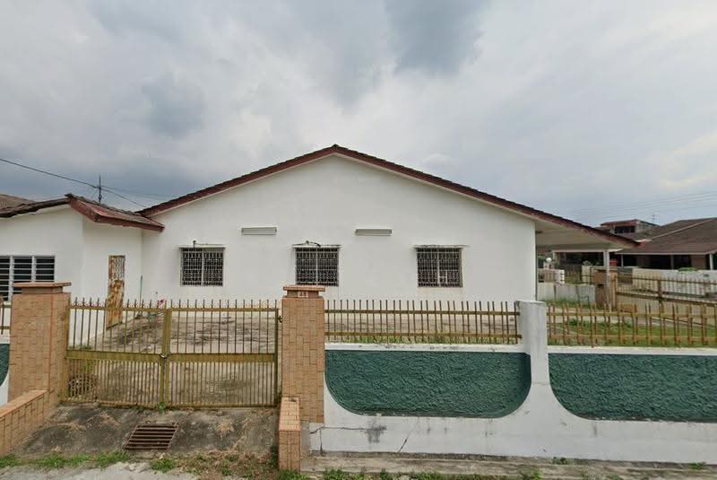 1-storey Terraced House for Sale in Taman Kledang Sentosa (Menglembu) - KT Teoh - Exterior - PropertyGuru.com.my