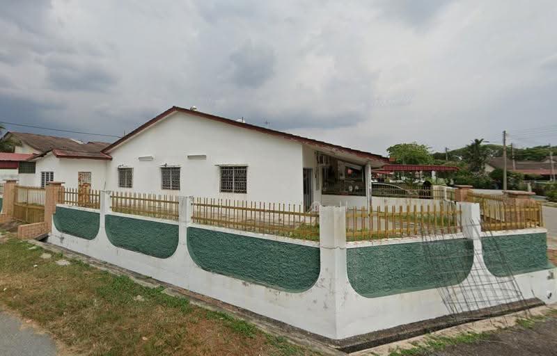 1-storey Terraced House for Sale in Taman Kledang Sentosa (Menglembu) - KT Teoh - Exterior - PropertyGuru.com.my