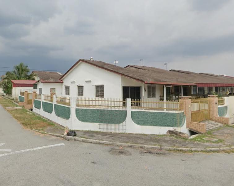 1-storey Terraced House for Sale in Taman Kledang Sentosa (Menglembu) - KT Teoh - Exterior - PropertyGuru.com.my