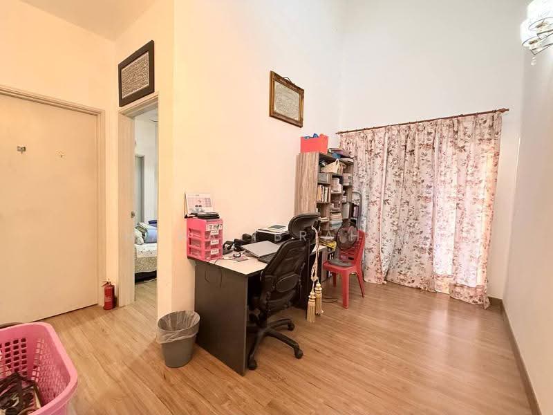 Rumah Teres 2-Tingkat untuk Dijual di Kota Seriemas (Nilai) - Hawa Ibrahim - PropertyGuru.com.my