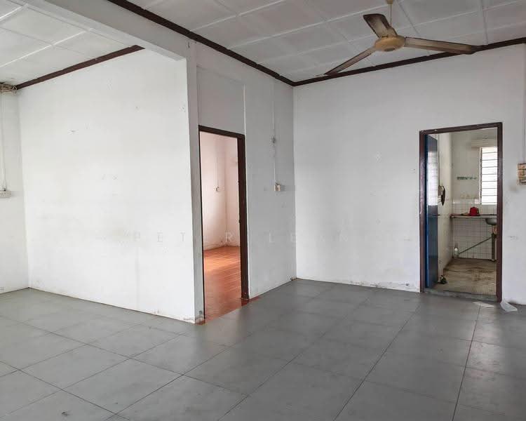 Semi-Detached House for Sale in Kota Kinabalu (Sabah) - Peter Leong - Kitchen - PropertyGuru.com.my