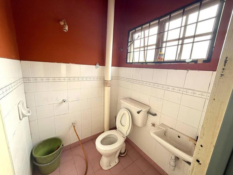 Rumah Teres 2-Tingkat untuk Dijual di Puncak Alam (Selangor) - Nazrin Hakimin - Bathroom - PropertyGuru.com.my
