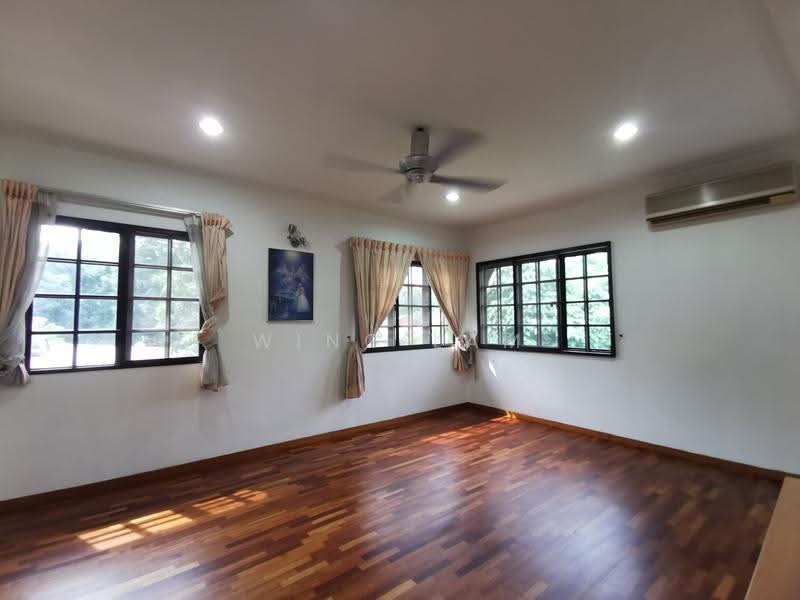 Bungalow House for Sale in Taman Overseas Union (Taman Oug) (Jalan Klang Lama (Old Klang Road)) - Wing Lam - Living Room - PropertyGuru.com.my