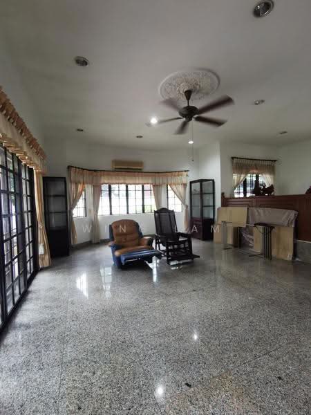 Bungalow House for Sale in Taman Overseas Union (Taman Oug) (Jalan Klang Lama (Old Klang Road)) - Wing Lam - Living Room - PropertyGuru.com.my