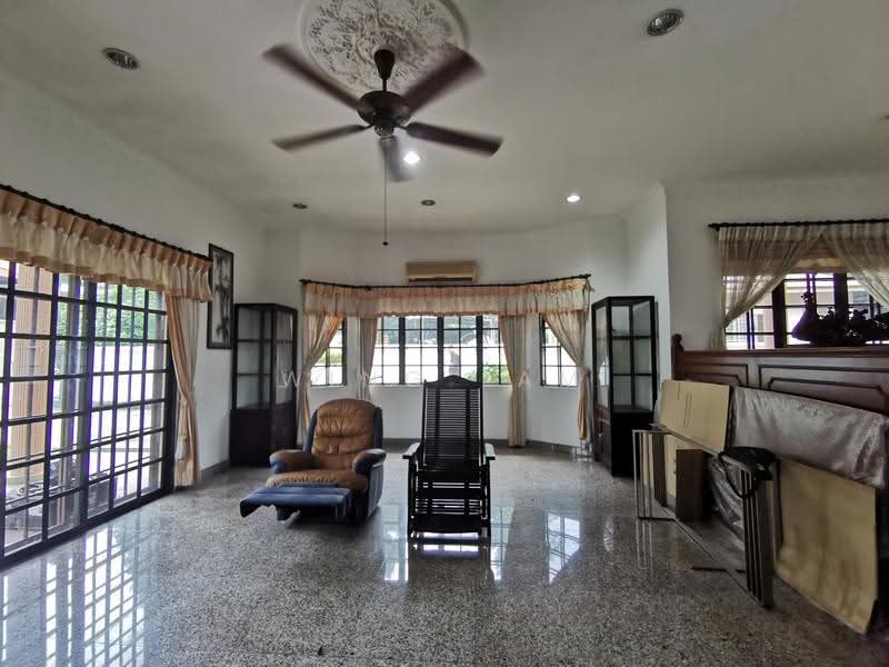 Bungalow House for Sale in Taman Overseas Union (Taman Oug) (Jalan Klang Lama (Old Klang Road)) - Wing Lam - Living Room - PropertyGuru.com.my