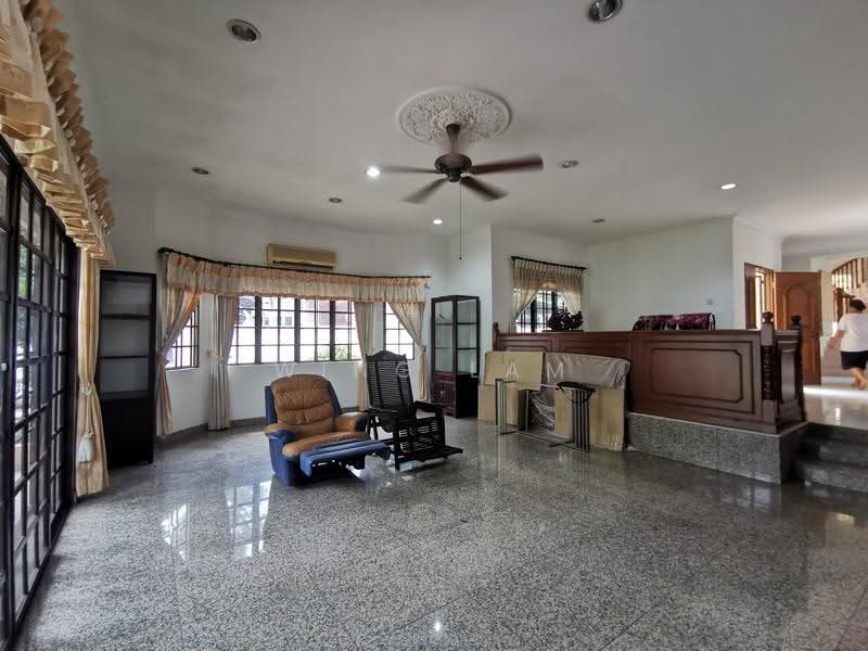 Bungalow House for Sale in Taman Overseas Union (Taman Oug) (Jalan Klang Lama (Old Klang Road)) - Wing Lam - Living Room - PropertyGuru.com.my
