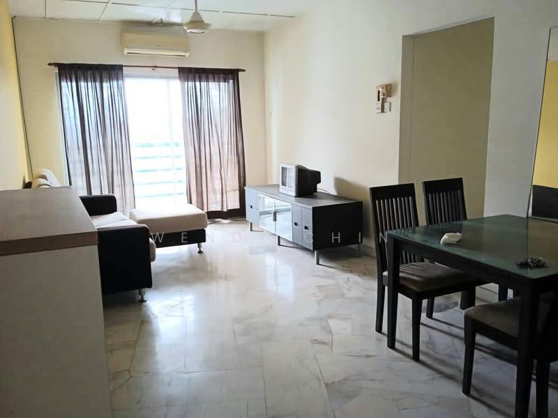 Pangsapuri untuk Dijual di Akasia Apartment - Wendy Chin - Living Room - PropertyGuru.com.my