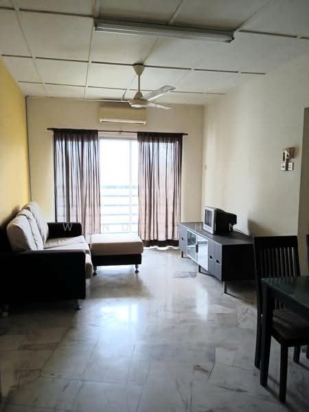 Pangsapuri untuk Dijual di Akasia Apartment - Wendy Chin - Living Room - PropertyGuru.com.my