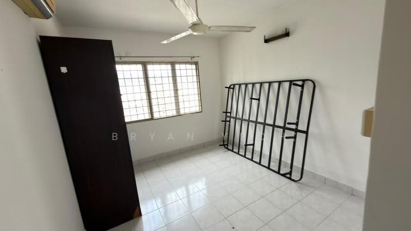 Flat for Sale at Flora Damansara Flat - Bryan Yeoh - Bedroom - PropertyGuru.com.my