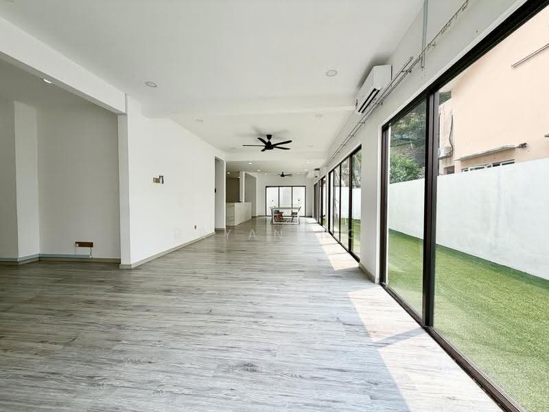 Semi-Detached House for Sale in Taman United (Jalan Klang Lama (Old Klang Road)) - Bryan Ng - Living Room - PropertyGuru.com.my