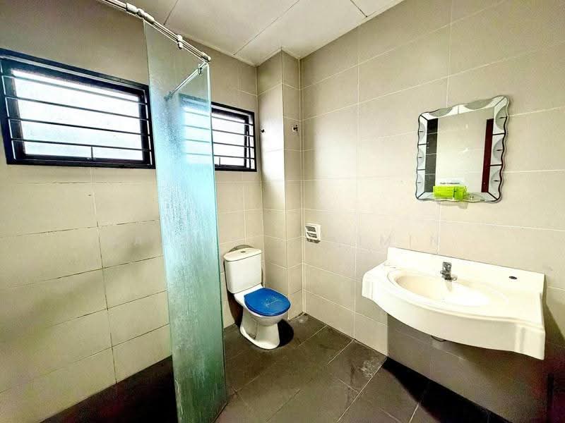Rumah Teres untuk Dijual di Bandar Puteri Klang (Klang) - Nazrin Hakimin - Bathroom - PropertyGuru.com.my