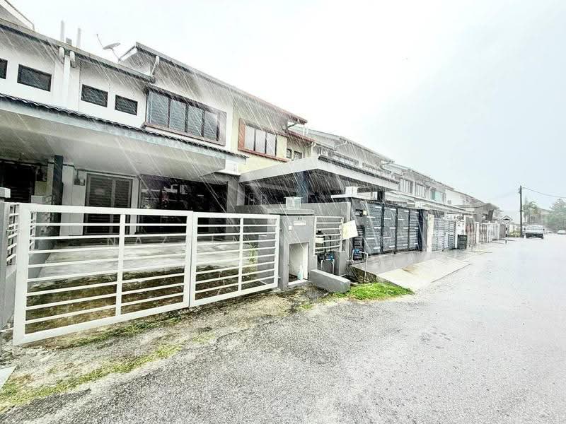 Rumah Teres untuk Dijual di Bandar Puteri Klang (Klang) - Nazrin Hakimin - Exterior - PropertyGuru.com.my