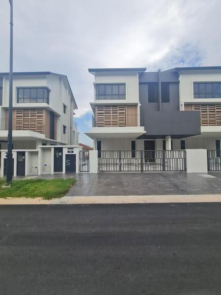 Semi-Detached House for Sale in Sri Petaling (Kuala Lumpur) - Shu Wai - Exterior - PropertyGuru.com.my