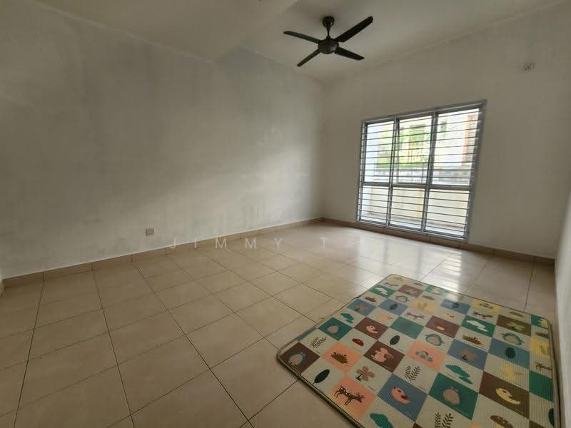 Rumah Teres 2-Tingkat untuk Dijual di Bandar Seri Coalfields (Sungai Buloh) - Jimmy Tan - Living Room - PropertyGuru.com.my