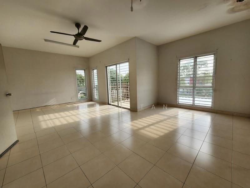 Rumah Teres 2-Tingkat untuk Dijual di Bandar Seri Coalfields (Sungai Buloh) - Jimmy Tan - Living Room - PropertyGuru.com.my