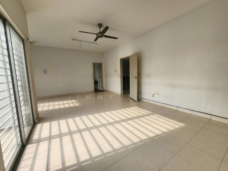 Rumah Teres 2-Tingkat untuk Dijual di Bandar Seri Coalfields (Sungai Buloh) - Jimmy Tan - Living Room - PropertyGuru.com.my