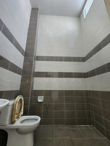 Rumah Teres 2-Tingkat untuk Dijual di Bandar Seri Coalfields (Sungai Buloh) - Jimmy Tan - Bathroom - PropertyGuru.com.my