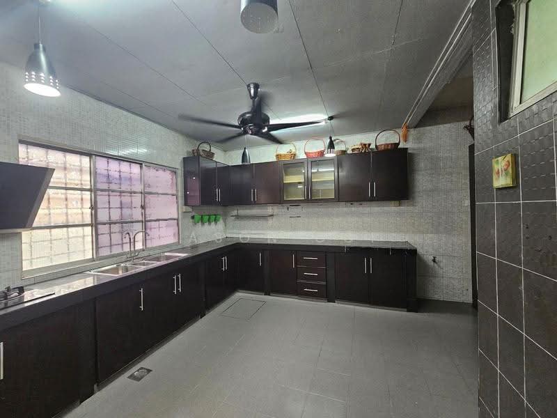 Rumah Teres 2-Tingkat untuk Disewa di Putra Heights (Subang Jaya) - Jason Ooi - Kitchen - PropertyGuru.com.my