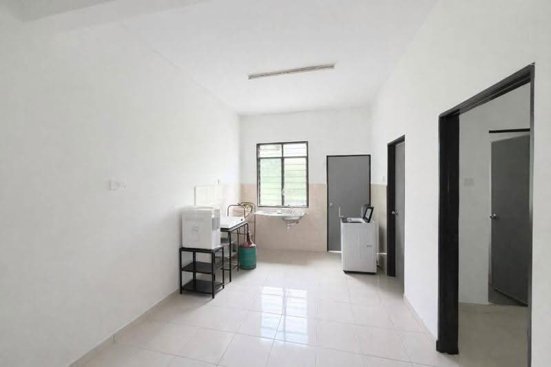 Rumah Teres 2-Tingkat untuk Disewa di Sepang (Selangor) - Sya Rusli - Kitchen - PropertyGuru.com.my