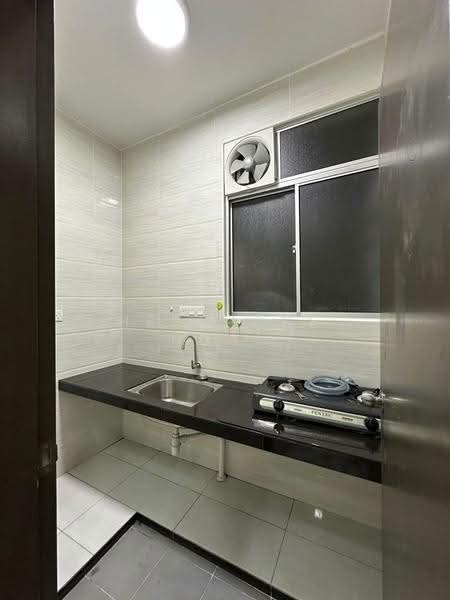 Kondominium untuk Disewa di The Henge - Hermione Ngan - Kitchen - PropertyGuru.com.my