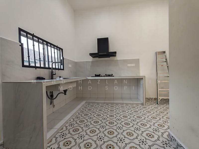Rumah Banglo untuk Disewa di Sik (Kedah) - Mohd Hazlan bin Mohd Sopi - Kitchen - PropertyGuru.com.my