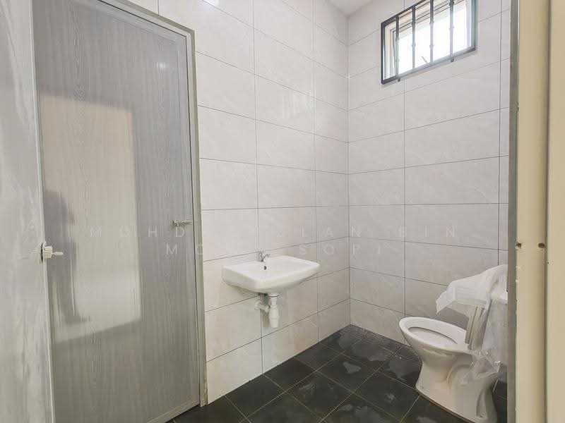 Rumah Banglo untuk Disewa di Sik (Kedah) - Mohd Hazlan bin Mohd Sopi - Bathroom - PropertyGuru.com.my