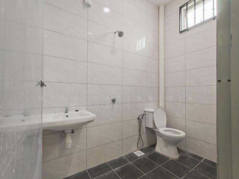 Rumah Banglo untuk Disewa di Sik (Kedah) - Mohd Hazlan bin Mohd Sopi - Bathroom - PropertyGuru.com.my