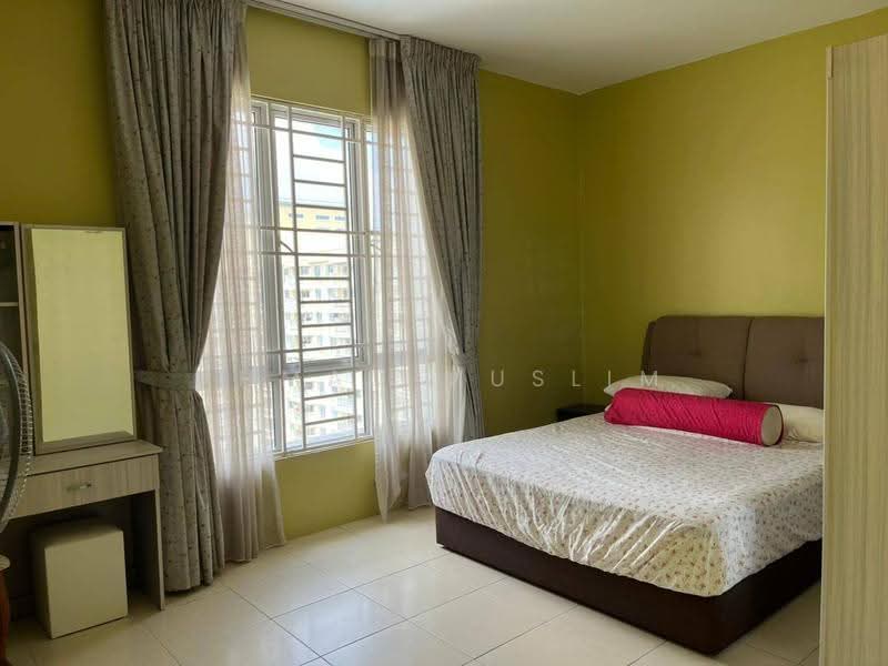 Condominium for Sale at Platinum Lake PV 12 - Ahmad Muslim - Bedroom - PropertyGuru.com.my