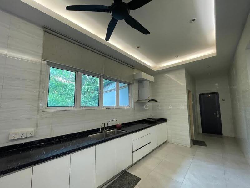 Rumah Berkembar untuk Dijual di Bandar Mahkota Cheras (Cheras) - Christy Chan - Kitchen - PropertyGuru.com.my