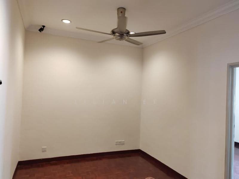 2-storey Terraced House for Rent in Putra Heights (Subang Jaya) - Lilian Ee - Upstairs Hallway - PropertyGuru.com.my