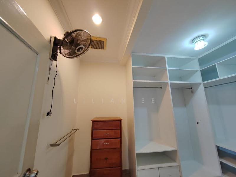 2-storey Terraced House for Rent in Putra Heights (Subang Jaya) - Lilian Ee - Master Room Walk-in Wardrobe - PropertyGuru.com.my