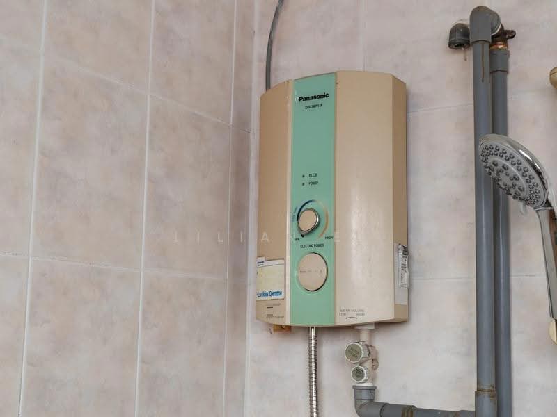 2-storey Terraced House for Rent in Putra Heights (Subang Jaya) - Lilian Ee - Master Bathroom - PropertyGuru.com.my