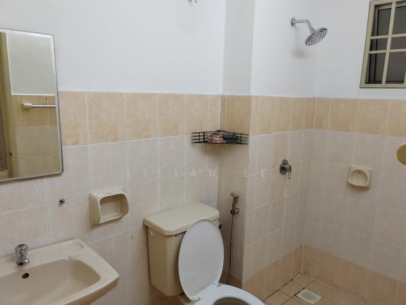 2-storey Terraced House for Rent in Putra Heights (Subang Jaya) - Lilian Ee - Shared Bathroom - PropertyGuru.com.my