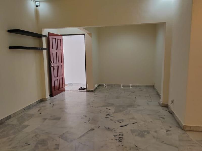 2-storey Terraced House for Rent in Putra Heights (Subang Jaya) - Lilian Ee - Living Room - PropertyGuru.com.my