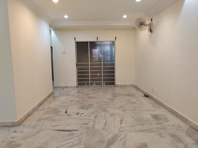 2-storey Terraced House for Rent in Putra Heights (Subang Jaya) - Lilian Ee - Living Room - PropertyGuru.com.my