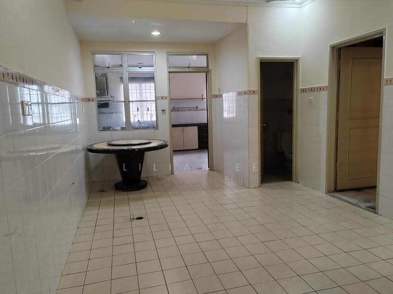 2-storey Terraced House for Rent in Putra Heights (Subang Jaya) - Lilian Ee - Kitchen - PropertyGuru.com.my