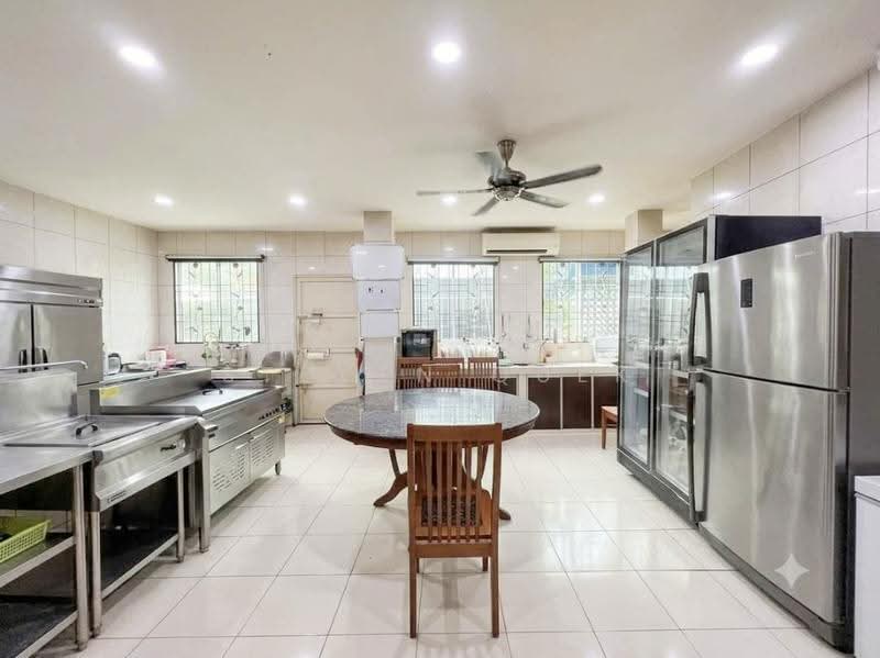 1.5-storey Terraced House for Sale in Kota Kinabalu (Sabah) - Steven Quek - Kitchen - PropertyGuru.com.my