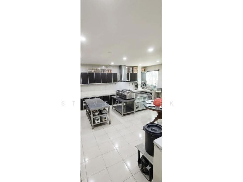 1.5-storey Terraced House for Sale in Kota Kinabalu (Sabah) - Steven Quek - Kitchen - PropertyGuru.com.my