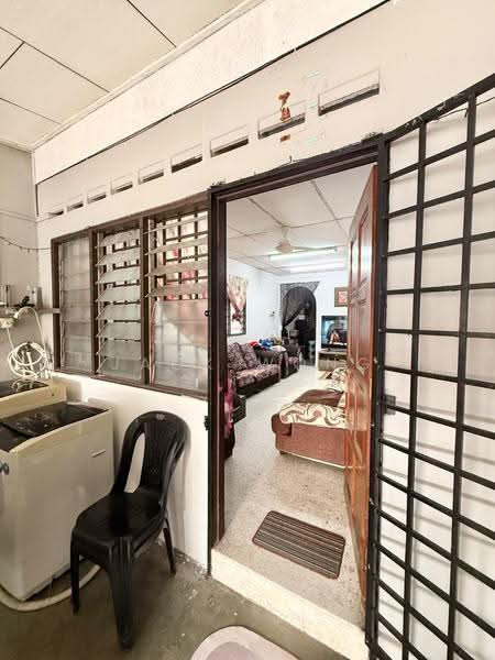 1-storey Terraced House for Sale in Taman Universiti (Skudai) - Jack Wong - Living Room - PropertyGuru.com.my