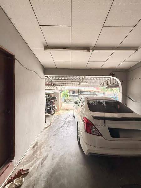 1-storey Terraced House for Sale in Taman Universiti (Skudai) - Jack Wong - Car Park - PropertyGuru.com.my